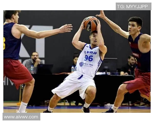 上海乒乓球队区域防守革新背后的战术思考与实践探索 上海乒乓球队区域防守革新背后的战术思考与实践探索